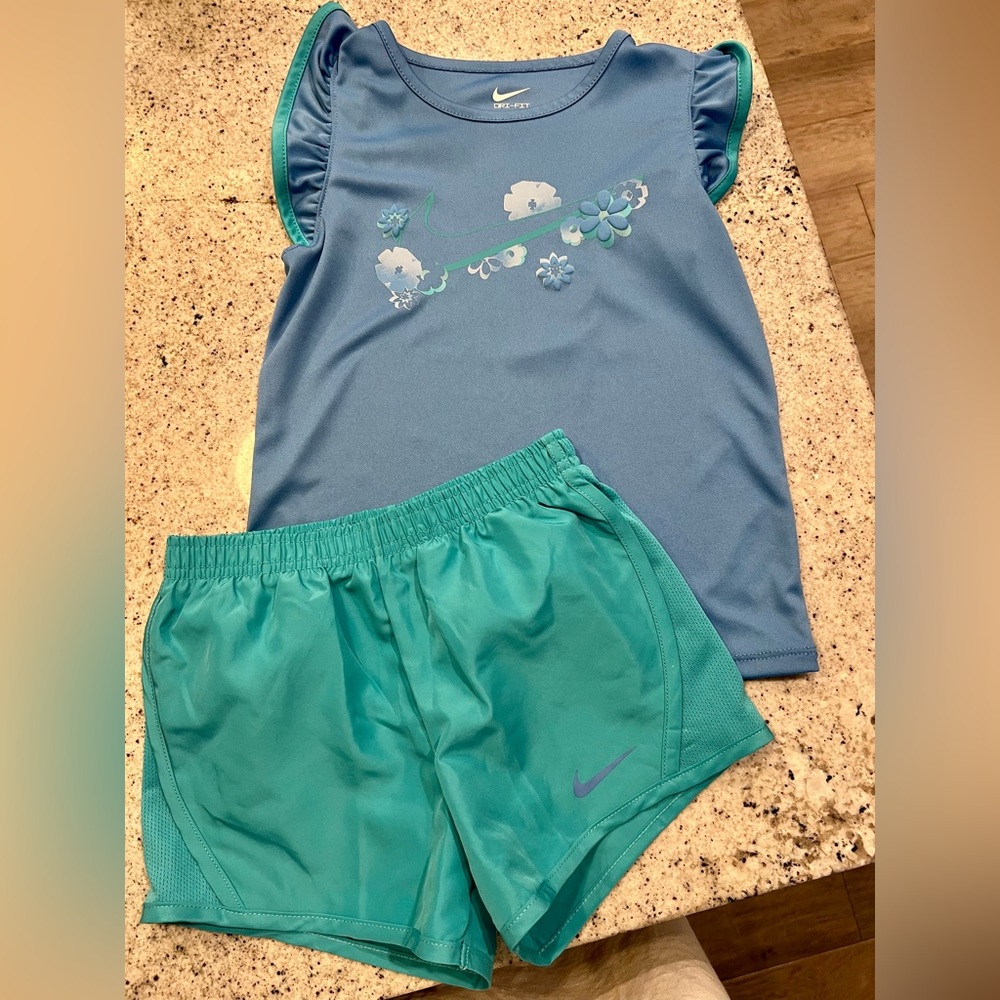 Nike Outfit Girls 6X